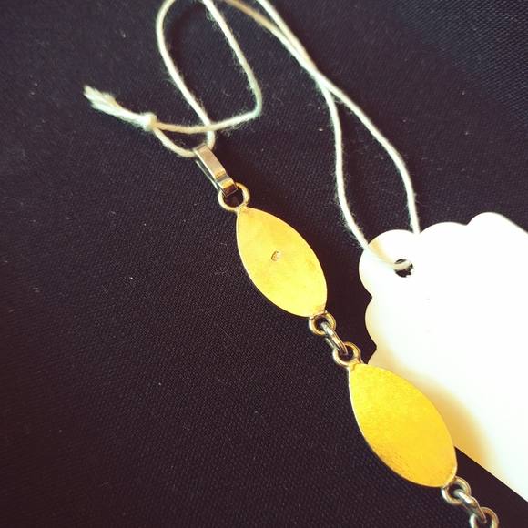 Vintage Sterling and Resin Flower Bracelet - Picture 4 of 4